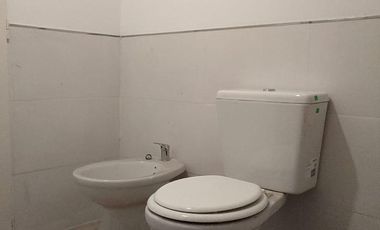 EXCELENTE OPORTUNIDAD A ESTRENAR - GALPON 430m2 - CON 6 DEPARTAMENTOS 2 Amb  - SAN JUSTO