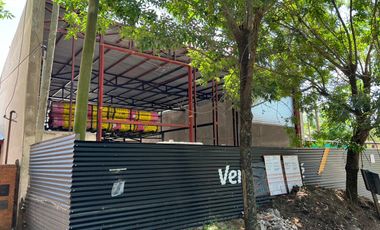 GALPON CUBIERTO, LOCAL COMERCIAL Y OFICINAS