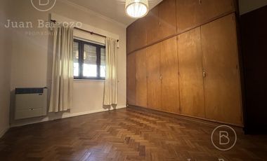 Venta Casa de 3 dormitorios en Temperley Este.