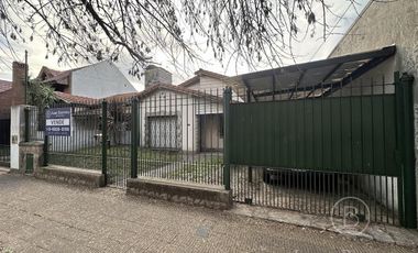 Venta Casa de 3 dormitorios en Temperley Este.
