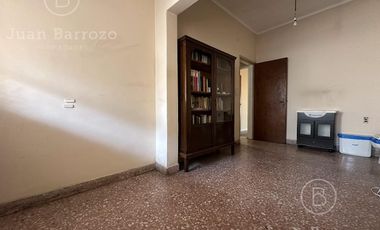 Venta Casa de 3 dormitorios en Temperley Este.