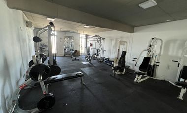 Impecable Departamento en venta, en TORRE AWWA. Con vista al rio. Piso alto Sobre Av. Libertador!!