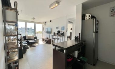 Impecable Departamento en venta, en TORRE AWWA. Con vista al rio. Piso alto Sobre Av. Libertador!!