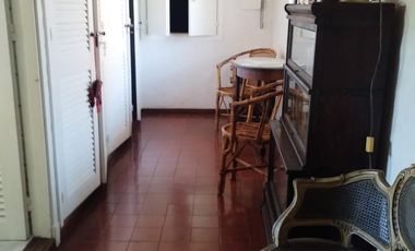 Casa antigua en  Venta a metros de Libertador al rio