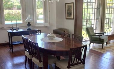 Casa antigua en  Venta a metros de Libertador al rio