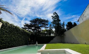 Hermoso Chalet 5 ambientes en venta en Merlo