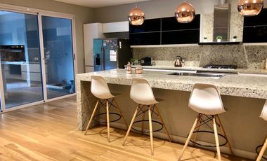 Hermoso Chalet 5 ambientes en venta en Merlo