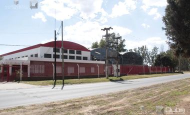 Galpon sobre Avenida Malvinas