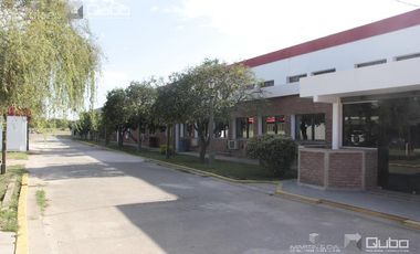 Galpon sobre Avenida Malvinas