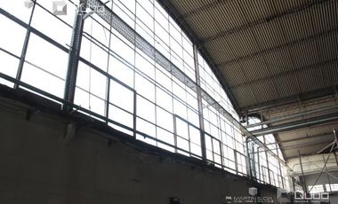 Galpon sobre Avenida Malvinas