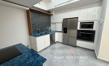 Casa en renta Lomas Virreyes, en calle cerrada con vigilancia