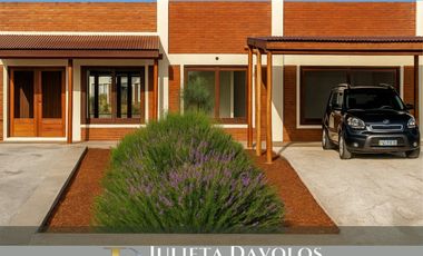 Casa a Laguna en Venta 4 Ambientes San Sebastián Área 8