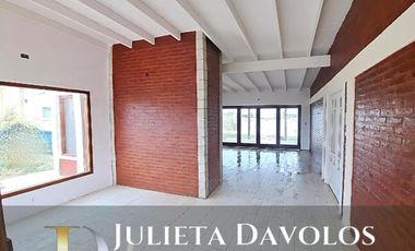 Casa a Laguna en Venta 4 Ambientes San Sebastián Área 8