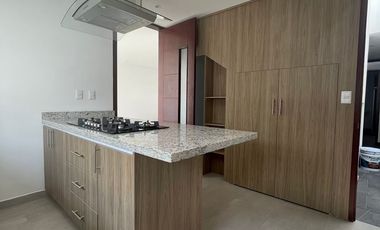 ESTRENA HERMOSA CASA A 1 MINUTO DE LA 11 SUR Y  AVE.MARGARITAS