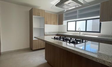 ESTRENA HERMOSA CASA A 1 MINUTO DE LA 11 SUR Y  AVE.MARGARITAS