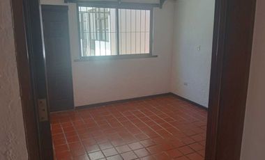 APROVECHA CASA DE UN PISO CON EXCELENTE UBICACIÓN PERIFERICO Y 24 SUR