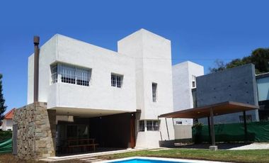 Casa en  ALQUILER TEMPORAL, VILLA ALLENDE GOLF