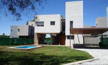 Casa en  ALQUILER TEMPORAL, VILLA ALLENDE GOLF