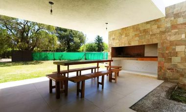 Casa en  ALQUILER TEMPORAL, VILLA ALLENDE GOLF