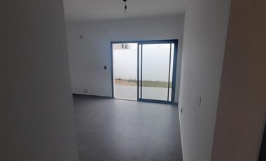 Duplex alquiler 2 dormitorios 1 baño con patio San Ignacio Village