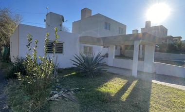 Casa en complejo Los Algarrobos en Villa Allende
