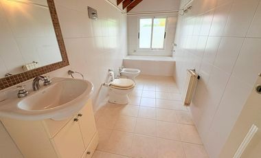 Muy linda casa en alquiler en Barrio Cerrado Punta Chica Village, San Fernando