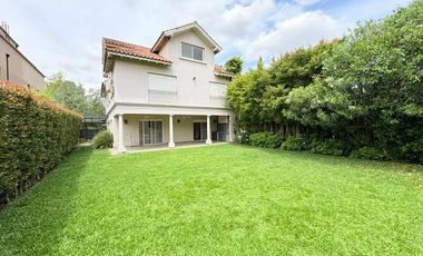 Muy linda casa en alquiler en Barrio Cerrado Punta Chica Village, San Fernando