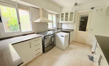 Muy linda casa en alquiler en Barrio Cerrado Punta Chica Village, San Fernando