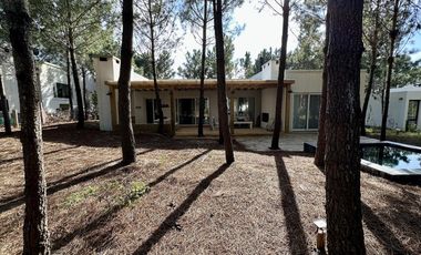 ALQUILER TEMPORAL, CASA, COSTA ESMERALDA, MARITIMO III, LOTE AL 100, 5 AMBIENTES