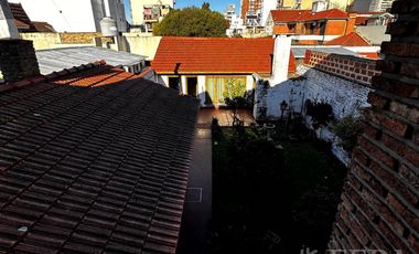 Venta de casa de 5 ambientes con cochera y quincho en Wilde