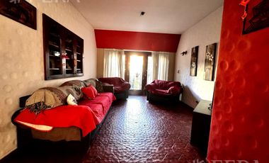 Venta de casa de 5 ambientes con cochera y quincho en Wilde