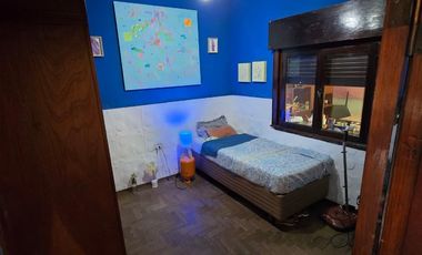 Casa-Venta-4 amb., Fondo c/quincho/Garagae/Lavadero/Jardin-Isidro Casanova