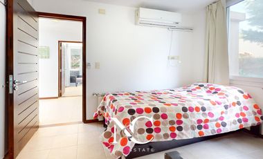 Casa en Venta en Costa Esmeralda con fondo libre