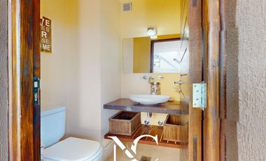 Casa en Venta en Costa Esmeralda con fondo libre