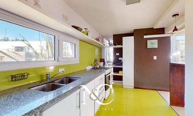 Casa en Venta en Costa Esmeralda con fondo libre