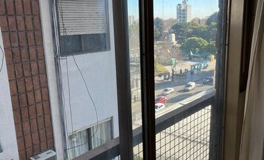 Departamento 2 ambientes a metros municipio Lomas