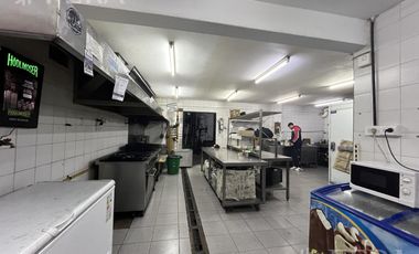 Venta de Local de 923 m2 en Sarandi