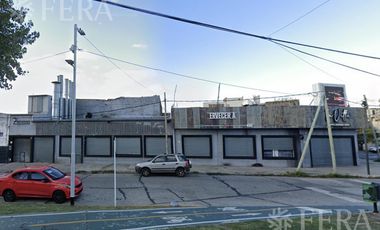 Venta de Local de 923 m2 en Sarandi