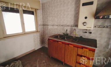 Venta de Casa 5 ambientes con cochera en Sarandi