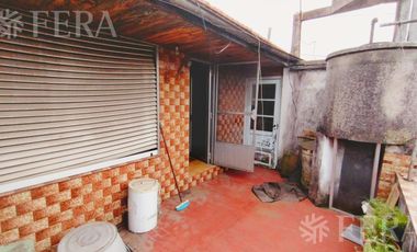 Venta de Casa 5 ambientes con cochera en Sarandi