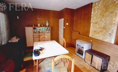 Venta de Casa 5 ambientes con cochera en Sarandi