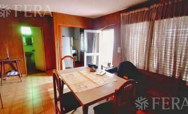 Venta de Casa 5 ambientes con cochera en Sarandi