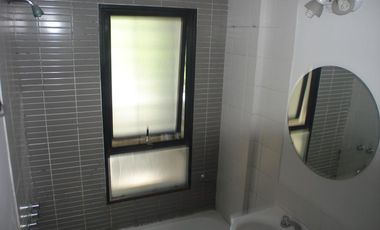 Monoambiente amplio y muy luminoso en Coghlan al fte