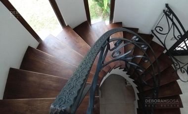 Casa en alquiler Barrio San Matias Piscina 3 dormitorios playroom Ingenieros ingenieros maschwitz