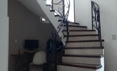 Casa en alquiler Barrio San Matias Piscina 3 dormitorios playroom Ingenieros ingenieros maschwitz