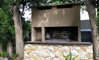 Casa en alquiler Barrio San Matias Piscina 3 dormitorios playroom Ingenieros ingenieros maschwitz