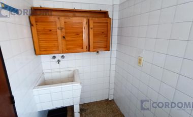 Venta Departamento de 2 ambientes  con Balcón sobre Av. 25 de Mayo