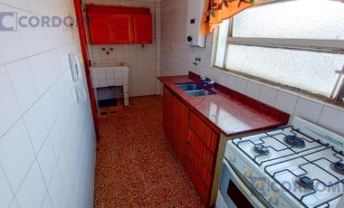 Venta Departamento de 2 ambientes  con Balcón sobre Av. 25 de Mayo