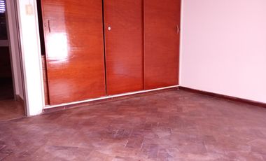 Departamento de tres dormitorios en alquiler