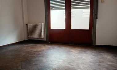 Departamento de tres dormitorios en alquiler